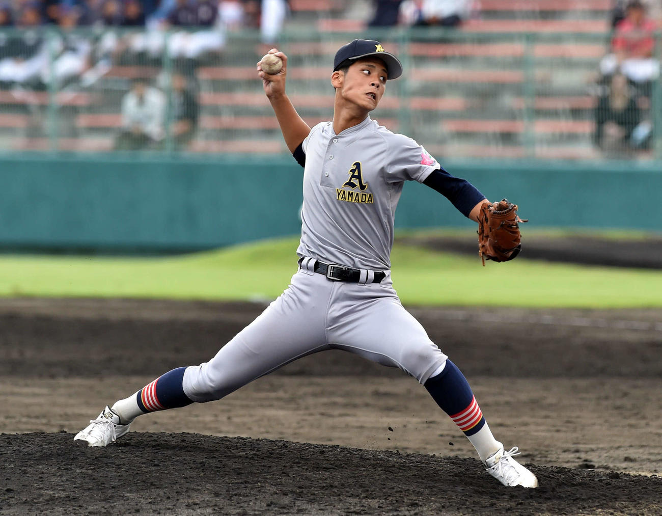 八戸学院光星対青森山田　力投する青森山田・関（撮影・相沢孔志）