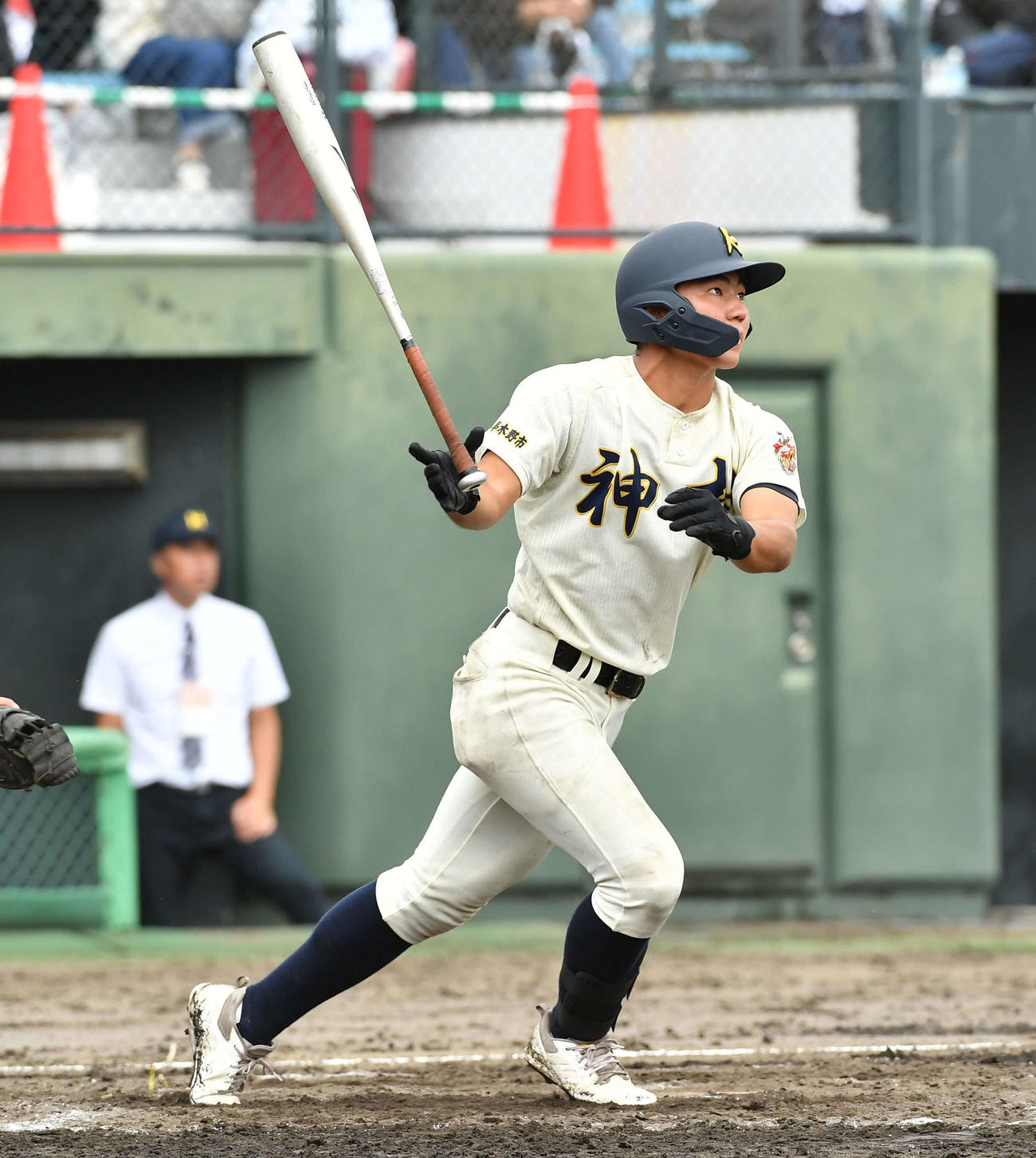 神村学園対北海　6回表神村学園1死、正林は先制の右越え本塁打を放つ（撮影・岩下翔太）