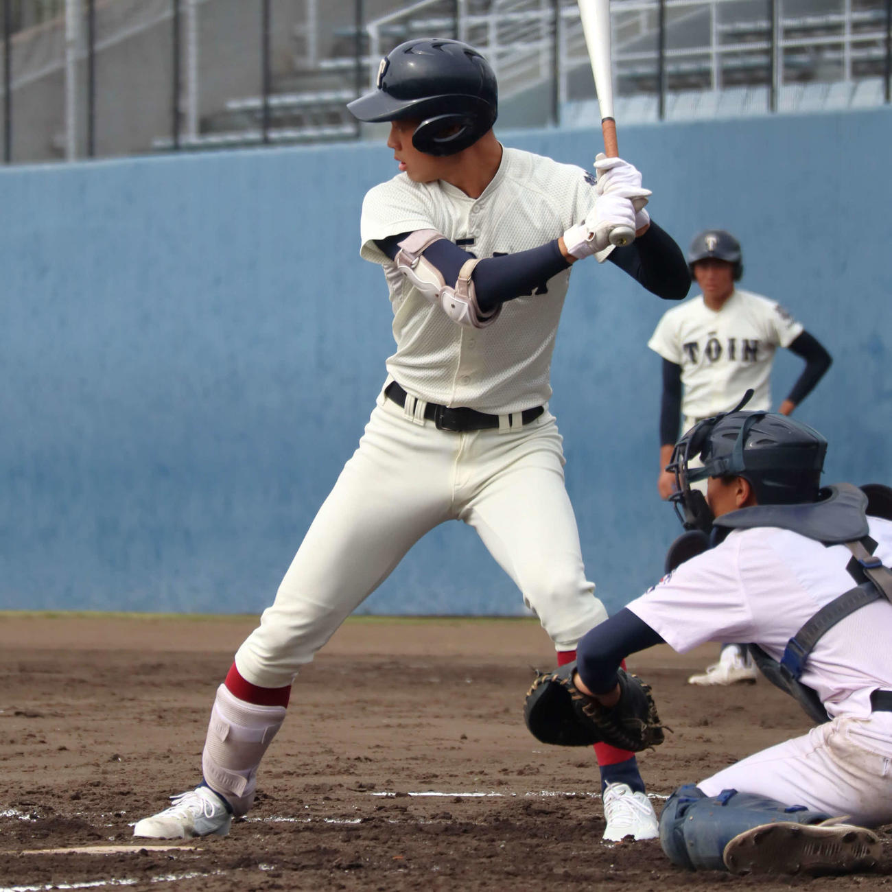 秋季近畿地区大会大阪府予選　大阪桐蔭対桜宮　初回に先頭打者本塁打を放った大阪桐蔭の境（撮影・村松万里子）