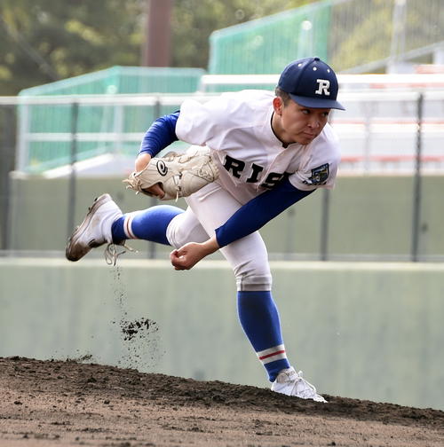 土浦日大対履正社　先発した履正社・増田（撮影・山田愛斗）