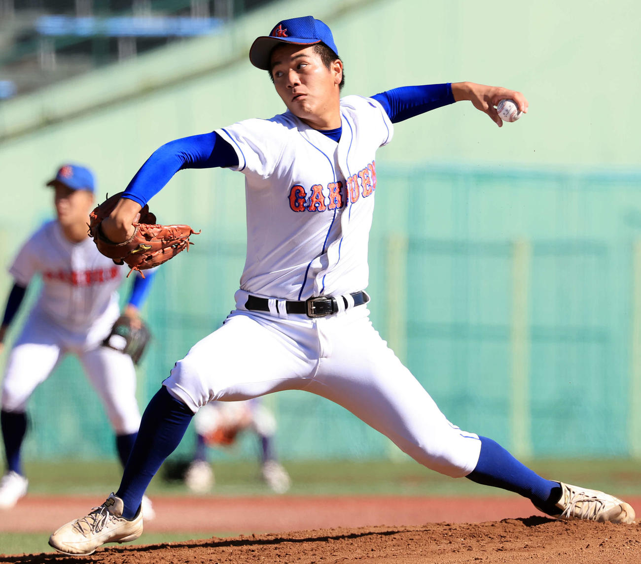 健大高崎対鹿島学園　力投する鹿島学園・中根（撮影・浅見桂子）