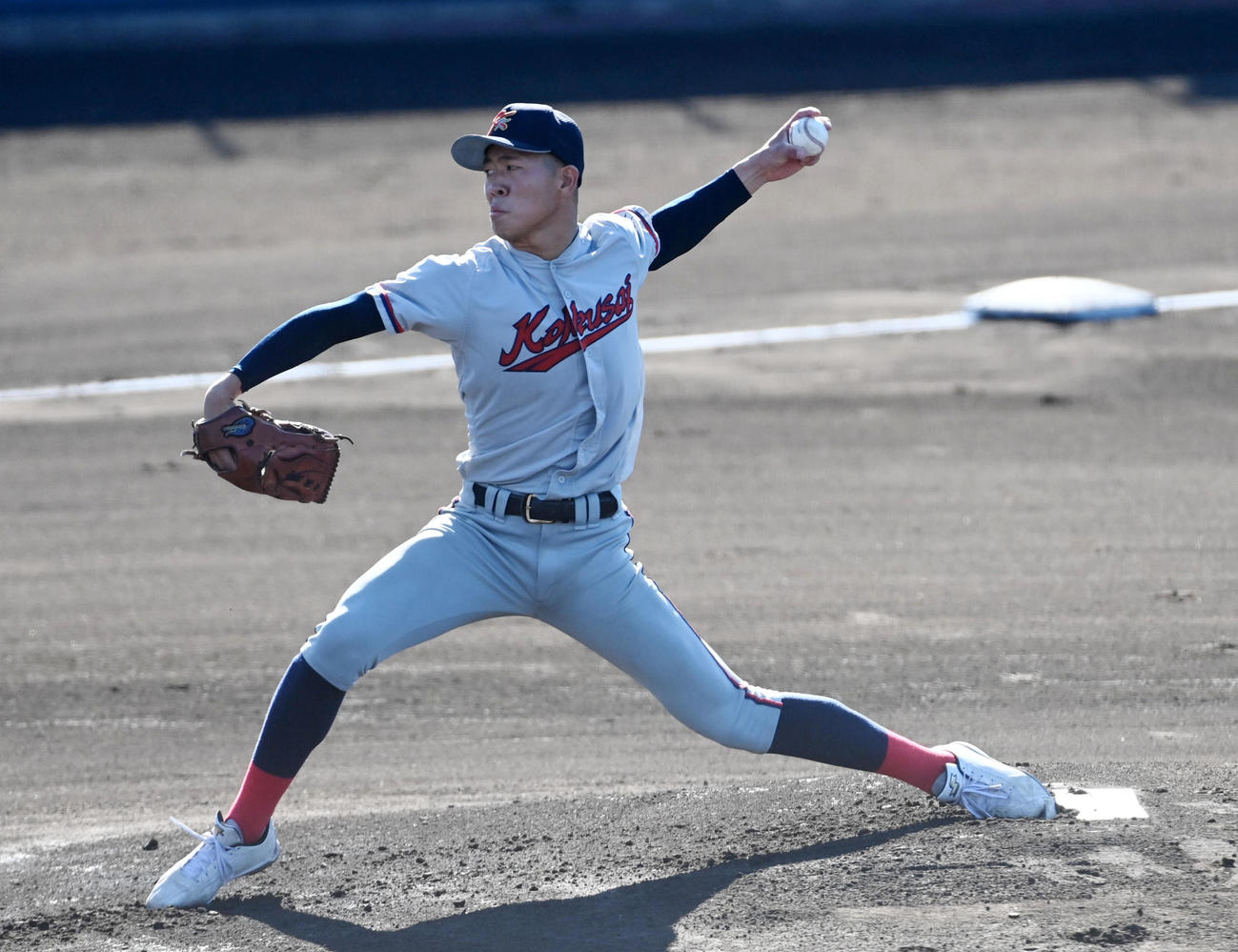 田辺対京都国際　京都国際先発の中崎（撮影・前岡正明）