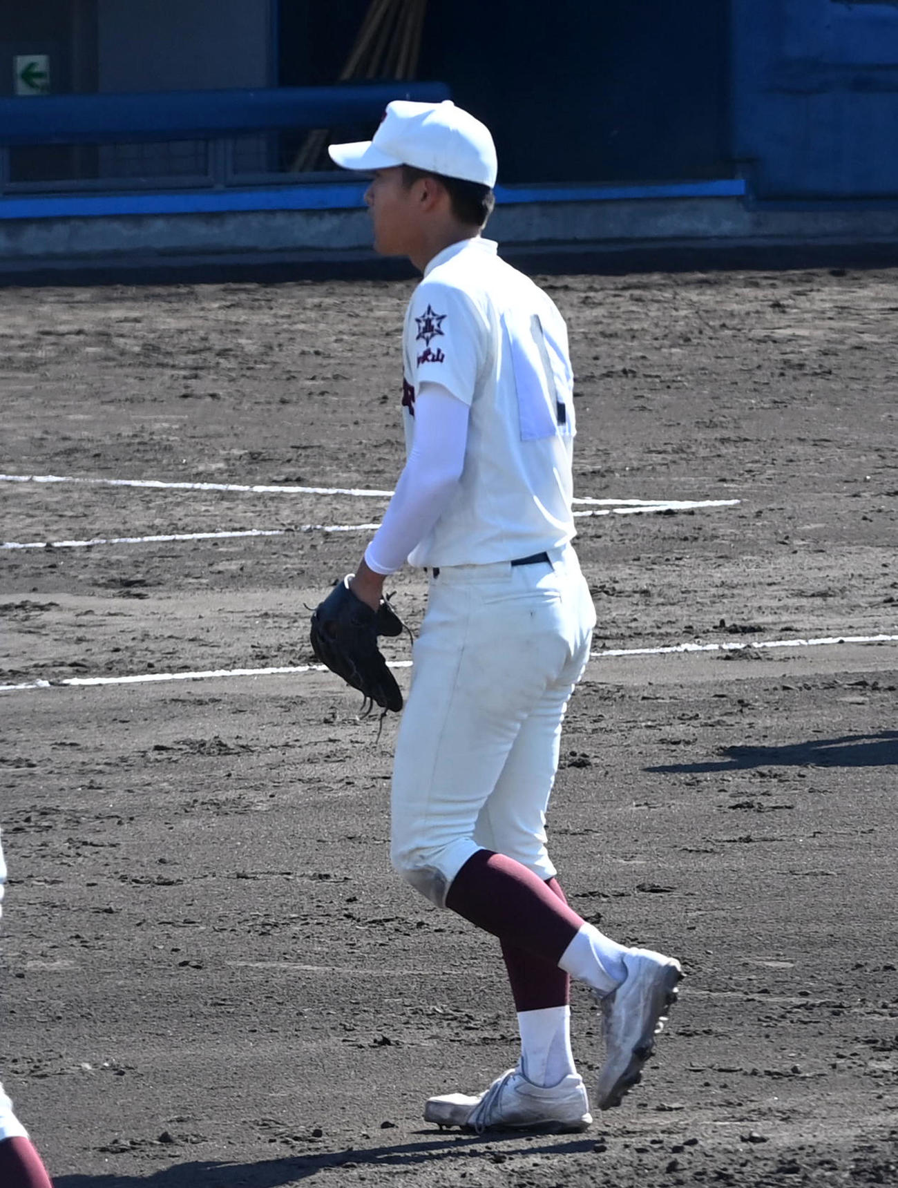 田辺対京都国際　京都国際にサヨナラ負け、がっくりする田辺・寺西（撮影・前岡正明）