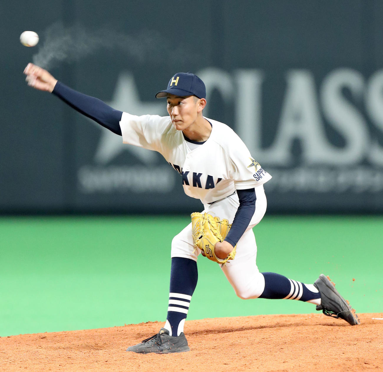 北海対クラーク　力投する北海・松田（撮影・佐藤翔太）