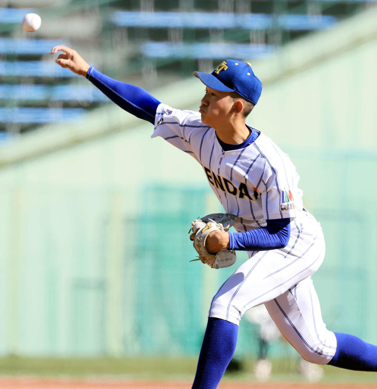鹿島学園対決健大高崎　力投する健大高崎・石垣（撮影・浅見桂子）
