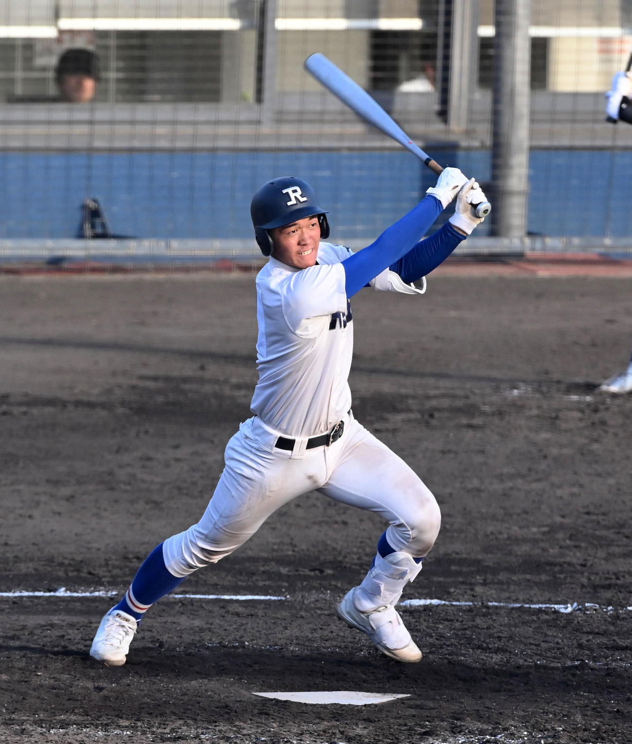 履正社対滋賀学園　5回表履正社1死一、三塁、嶋田は右犠飛を放つ（撮影・前岡正明）