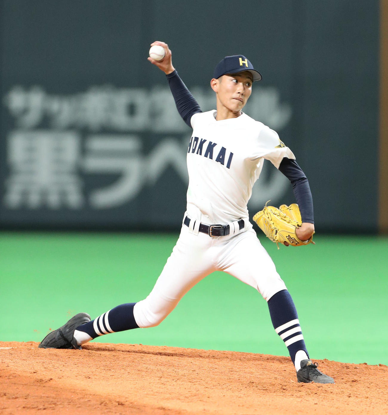 北海対クラーク　力投する北海・松田（撮影・佐藤翔太）