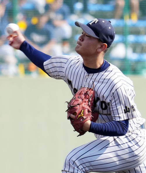 帝京三対作新学院　力投する帝京三先発の橋本（撮影・横山健太）
