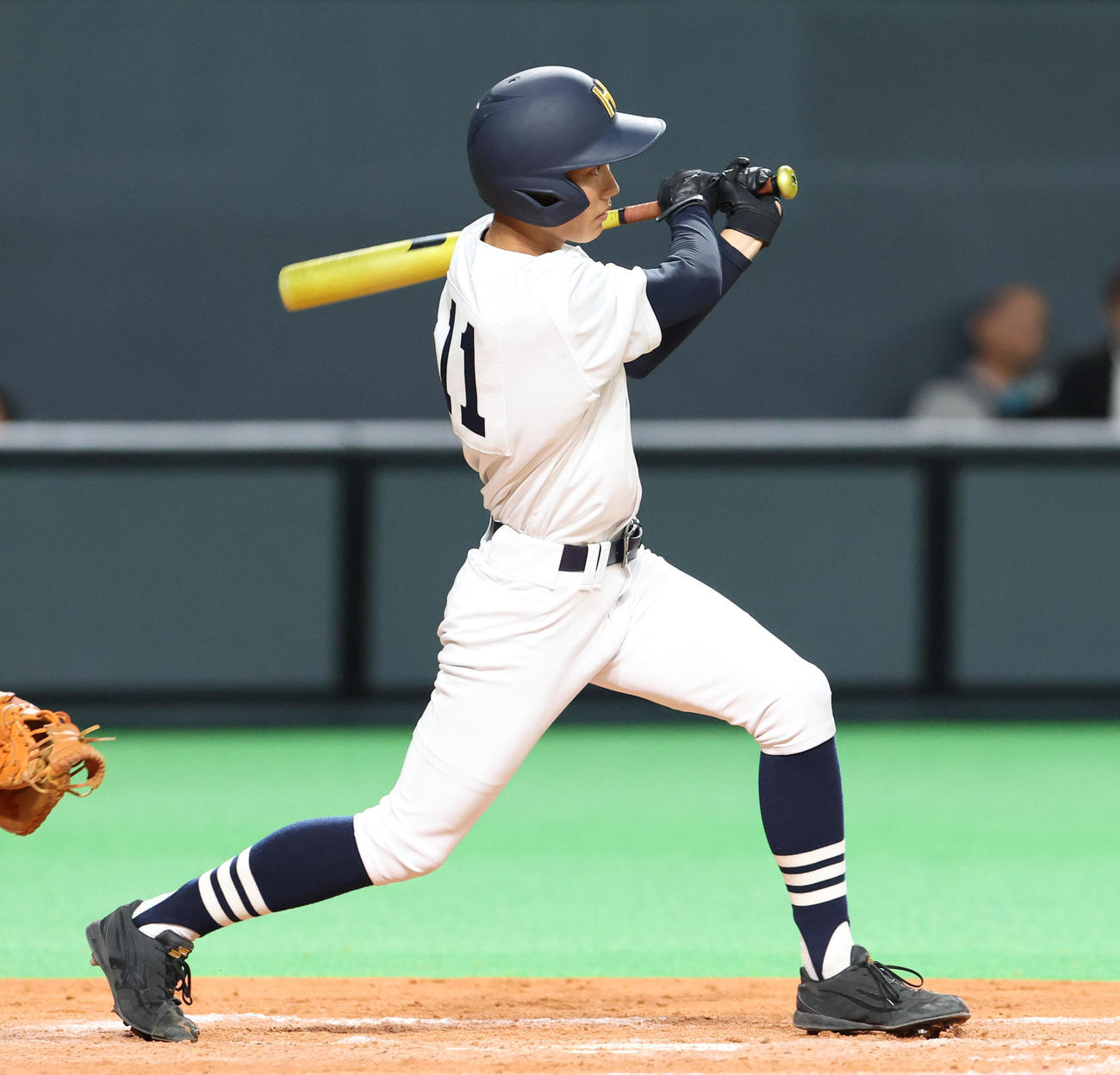 北海対東海大札幌　10回表北海無死二、三塁、松田は左前適時打を放つ（撮影・佐藤翔太）