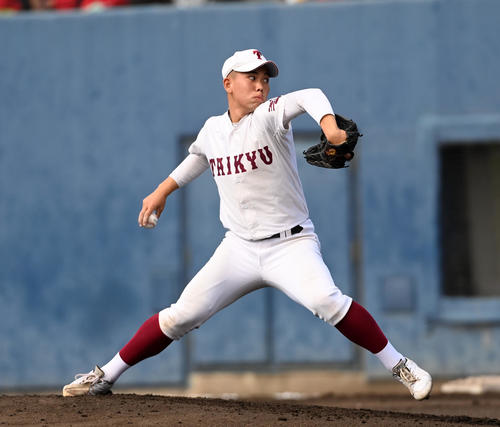 社対耐久　耐久先発の冷水（撮影・前岡正明）