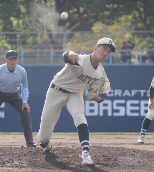 報徳学園の先発・今朝丸（撮影・柏原誠）