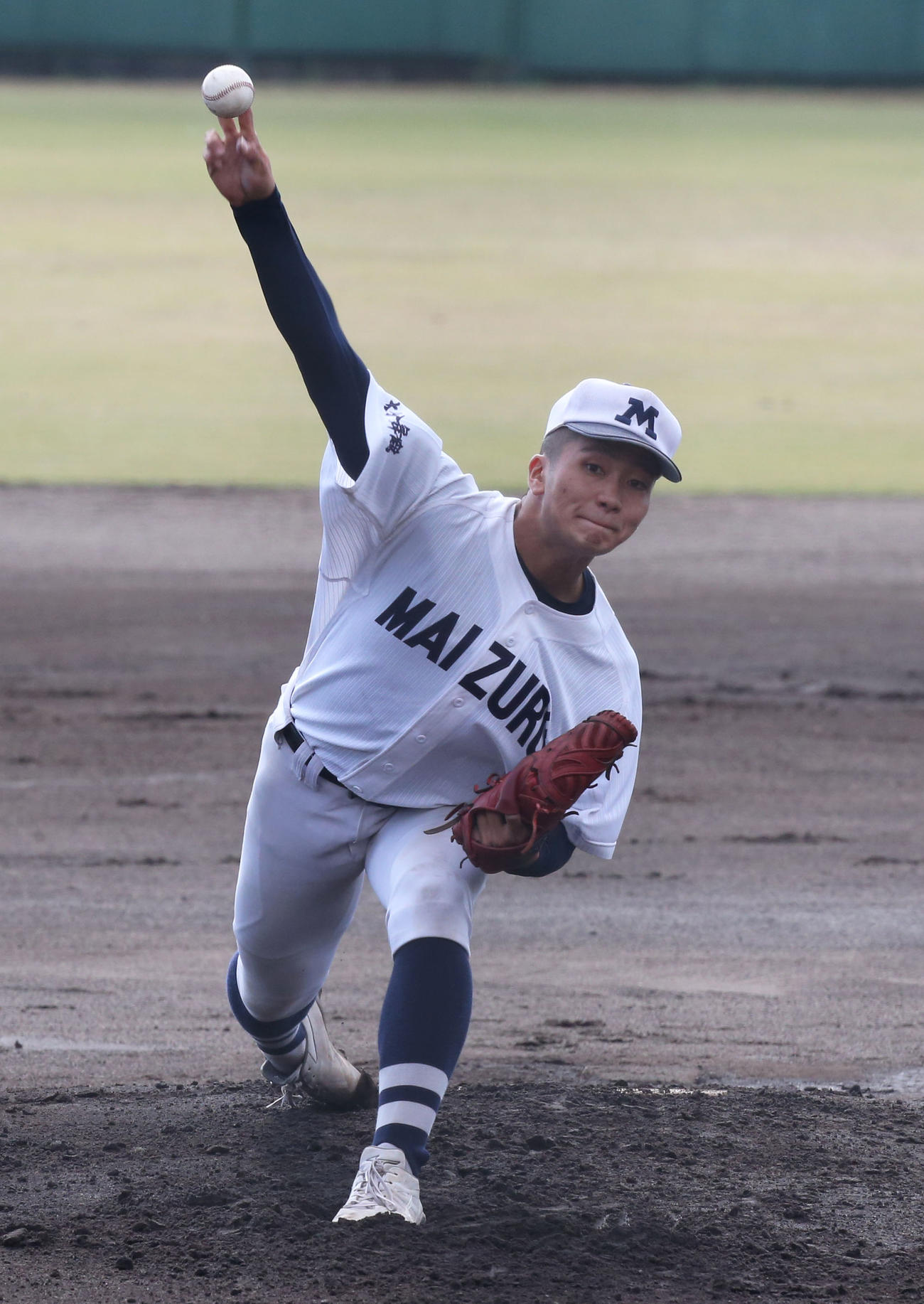 大分舞鶴対長崎日大　大分舞鶴先発の秋田（撮影・冨田成美）