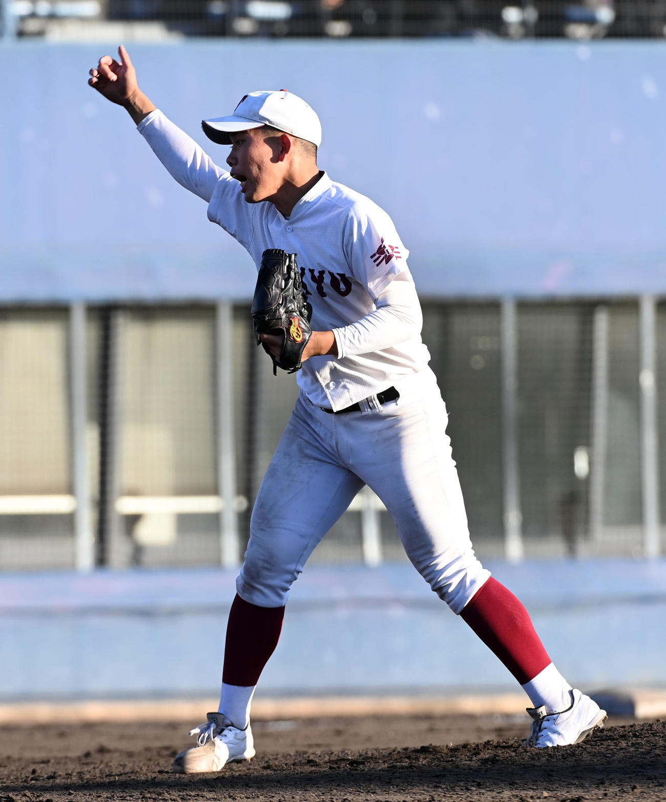 耐久対須磨翔風　須磨翔風に完投勝利を挙げた耐久・冷水（撮影・前岡正明）