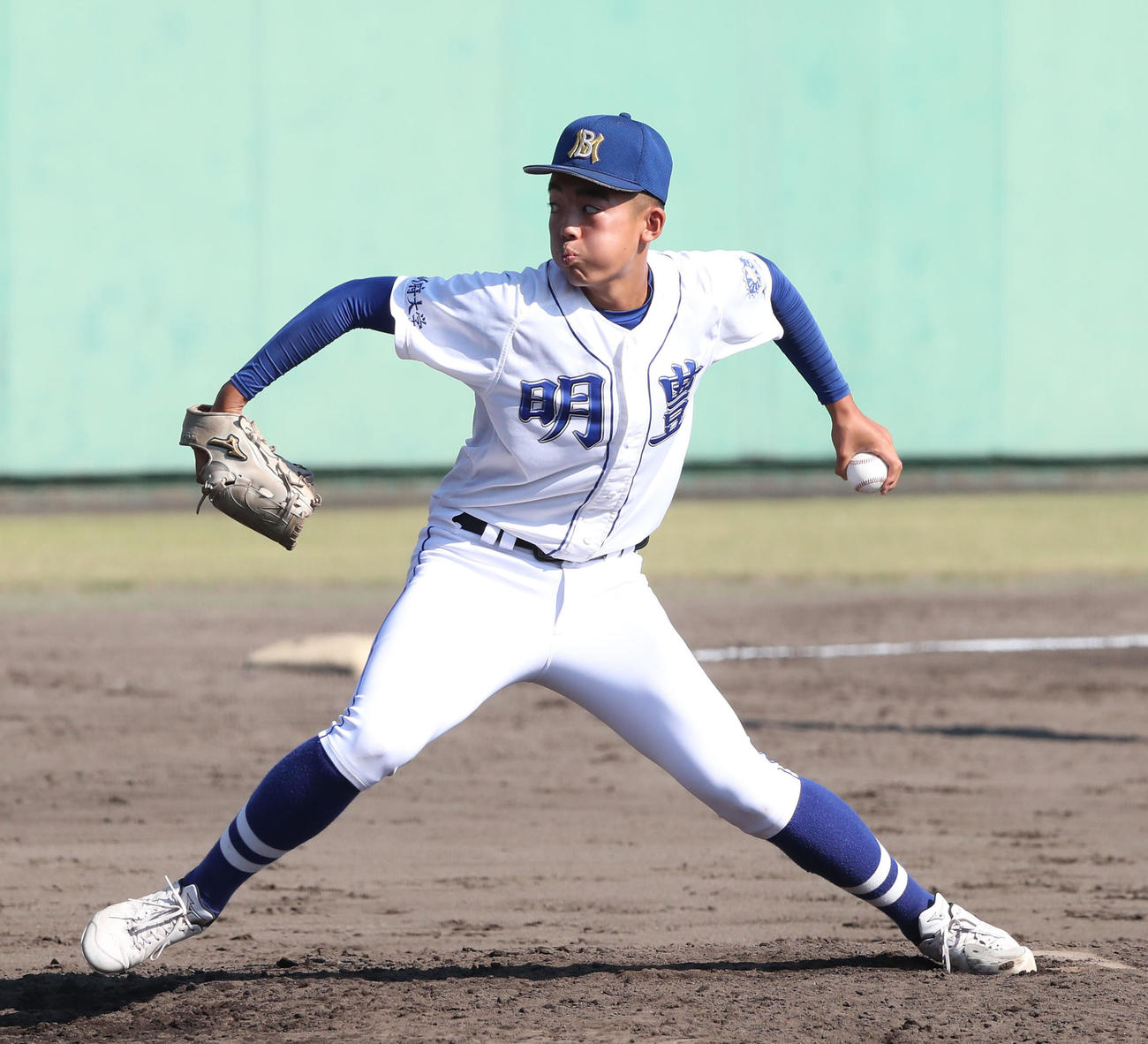 唐津商対明豊　5回から登板した明豊の大堀（撮影・梅根麻紀）