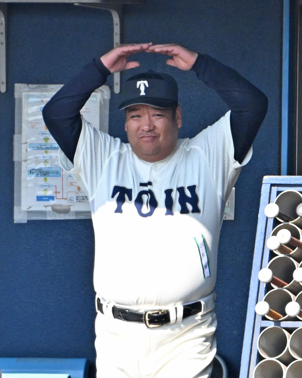 京都国際対大阪桐蔭　選手に声をかける大阪桐蔭・西谷監督（撮影・石井愛子）