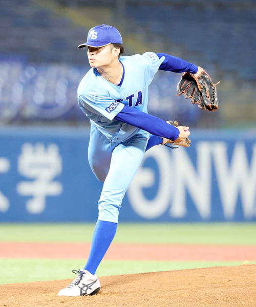日体大対中部学院大　力投する日体大先発の箱山（撮影・鈴木正人）