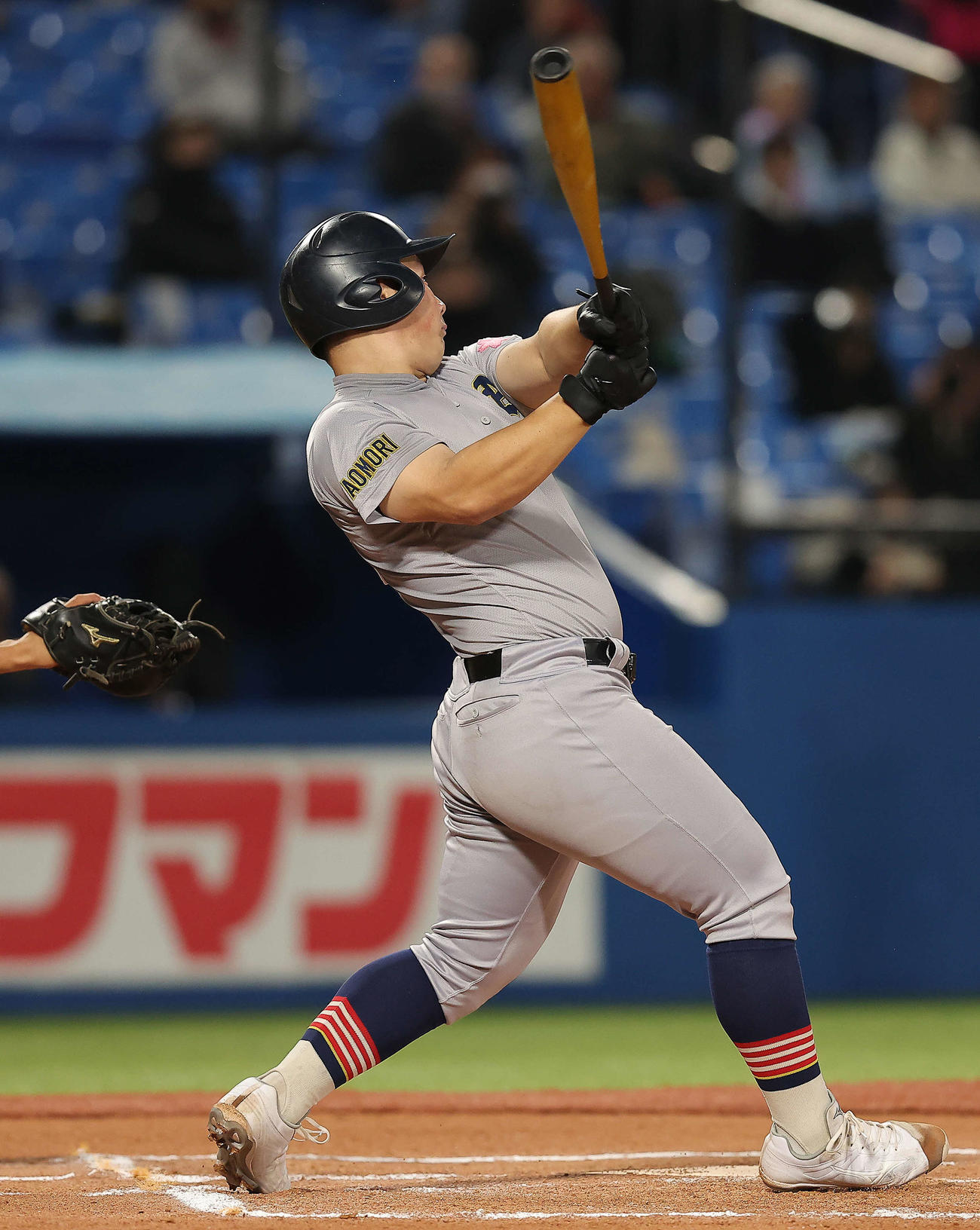 青森山田対星稜　1回表青森山田2死二塁、先制適時二塁打を放つ原田（撮影・河田真司）