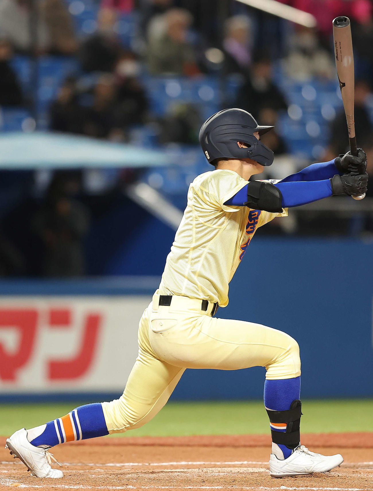 青森山田対星稜　3回裏星稜1死二塁、同点適時二塁打を放つ芦■（■は土ヘンに谷）（撮影・河田真司）