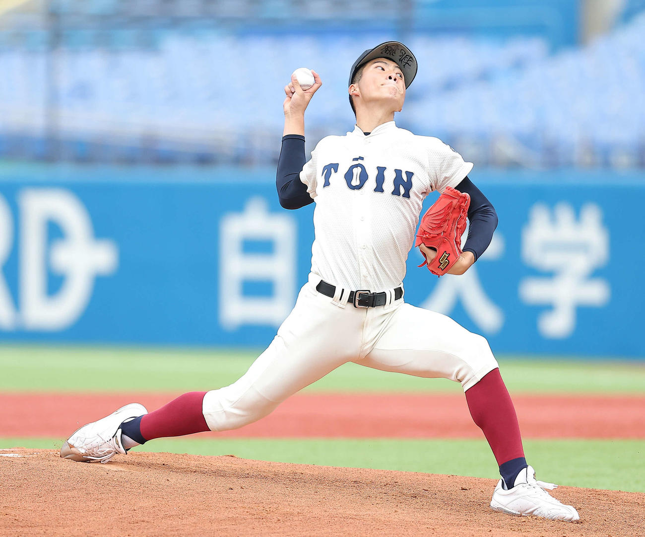 大阪桐蔭対関東第一　先発登板する大阪桐蔭・平嶋（撮影・河田真司）