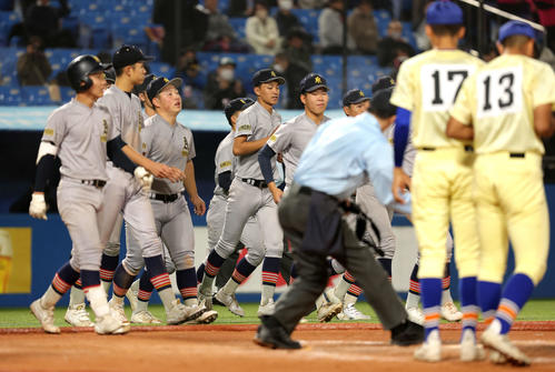 明治神宮大会】青森山田が星稜に敗れ初戦敗退 走塁ミス重なる - 高校