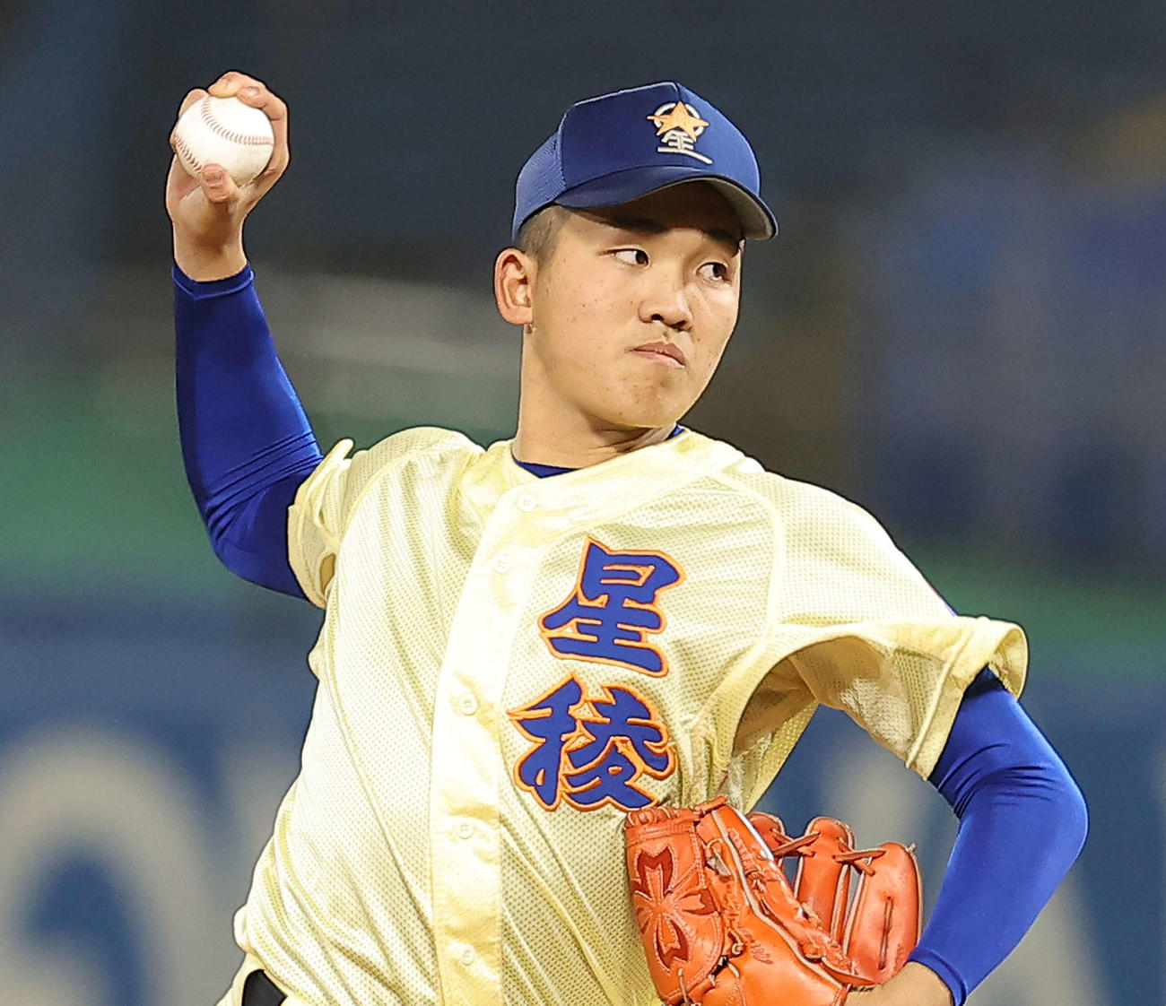 青森山田対星稜　6回表、力投する星稜・道本（撮影・河田真司）