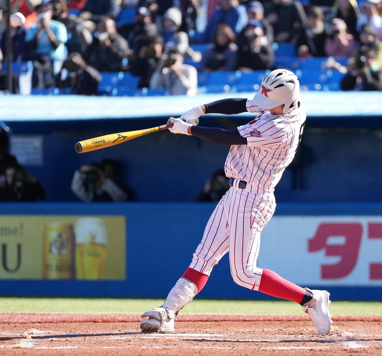 星稜対豊川　1回裏豊川2死、右越えソロ本塁打を放つモイセエフ（撮影・鈴木みどり）