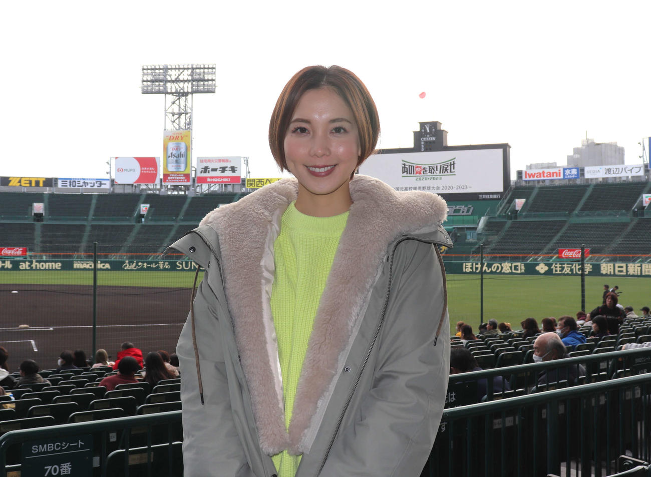 「あの夏を取り戻せ　全国元高校球児大会」へ「報道ステーション」での取材に訪れた、スポーツキャスターのヒロド歩美氏（撮影・中島麗）