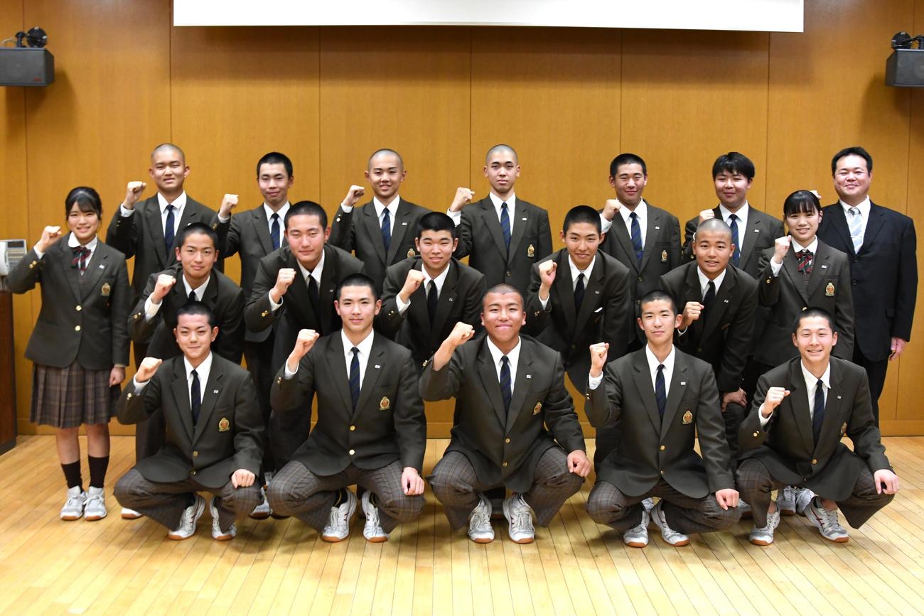 21世紀枠の北海道地区推薦校に選ばれた別海のメンバー（撮影・石井翔太）