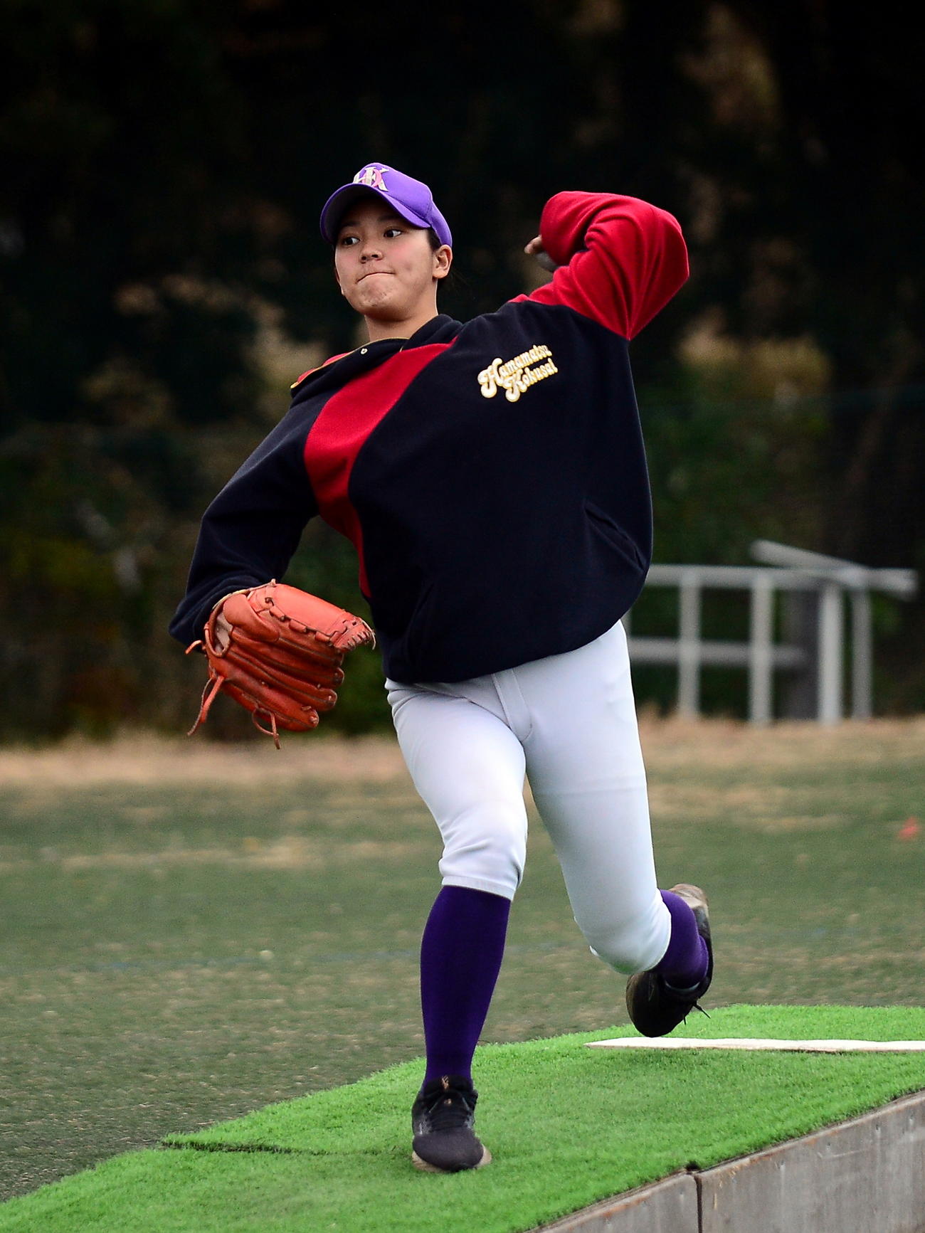 初戦の相手が決まり、引き締まった表情で練習に励むオイスカ浜松国際・安里