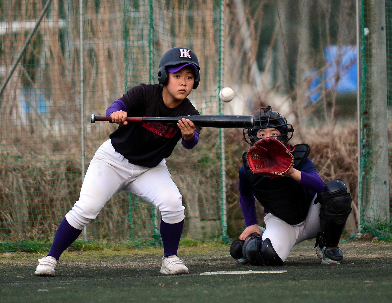 犠打の練習に取り組むオイスカ浜松国際・杉本主将