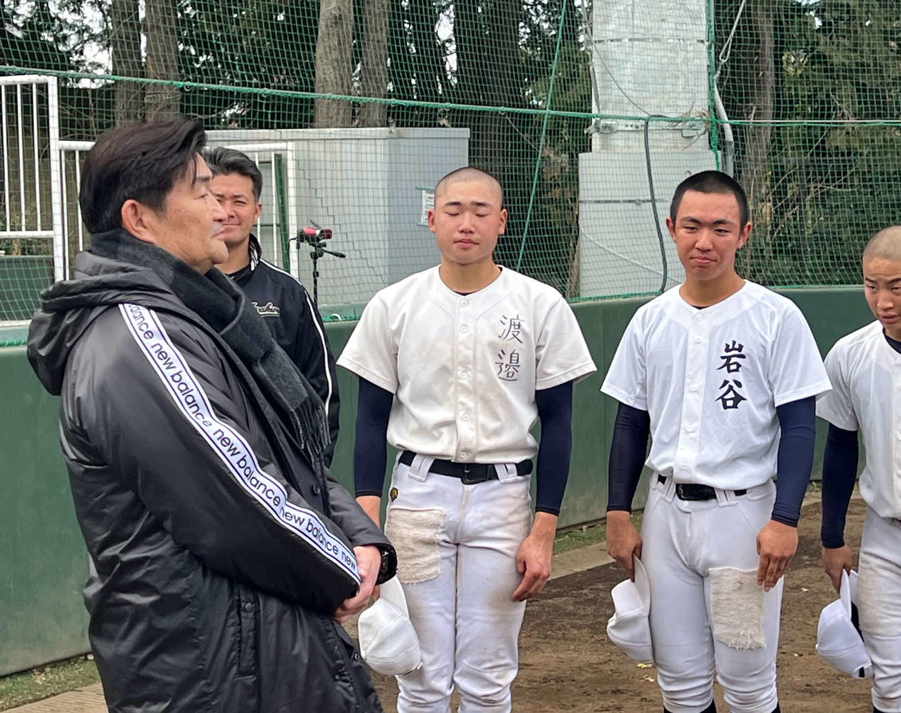 母校岩倉のコーチに就任する84年センバツ優勝投手・山口重幸氏（撮影・金子真仁）