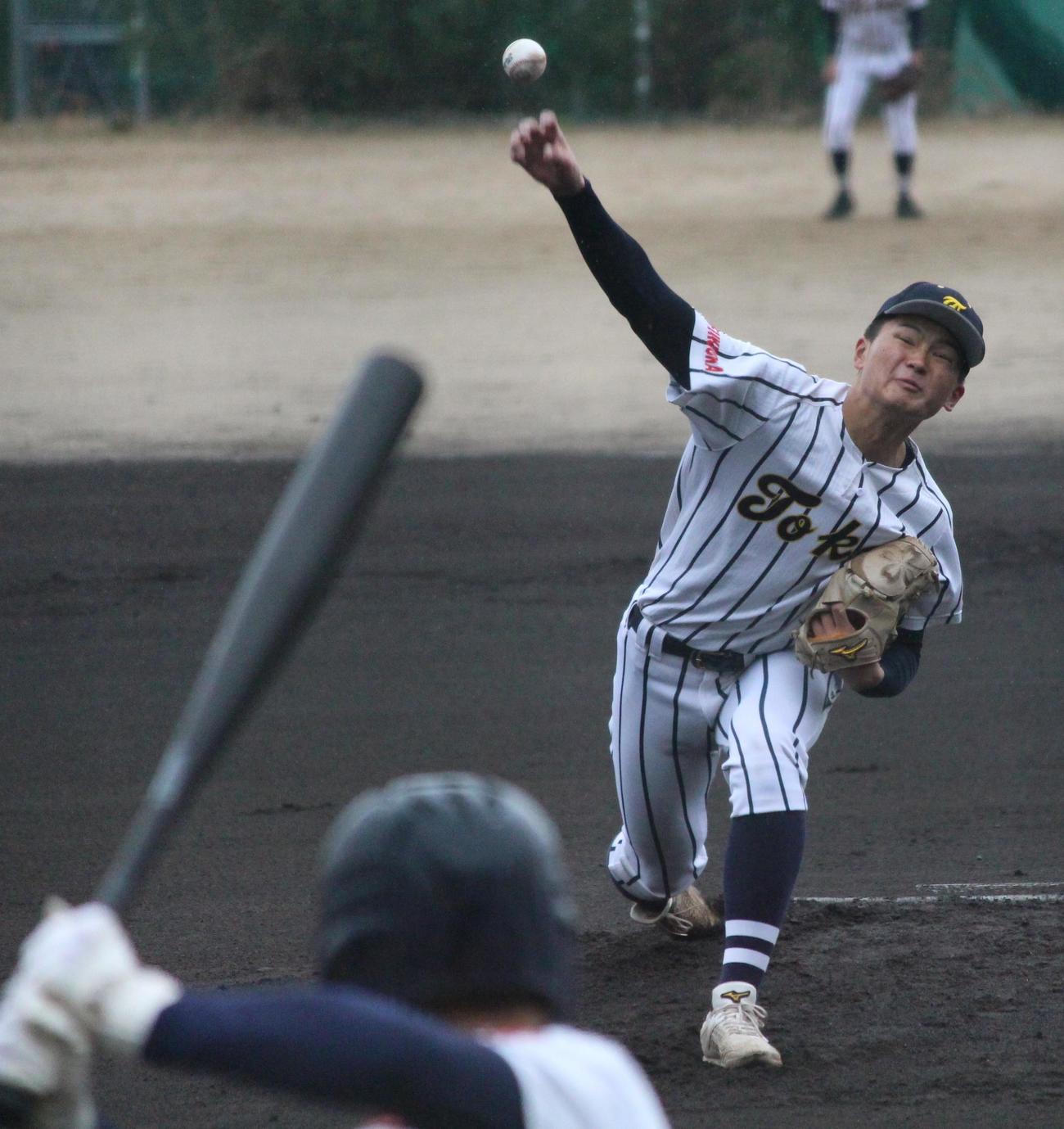 福岡工対東海大福岡　5回3安打無失点で勝利に貢献したエース佐藤翔斗投手（撮影・菊川光一）