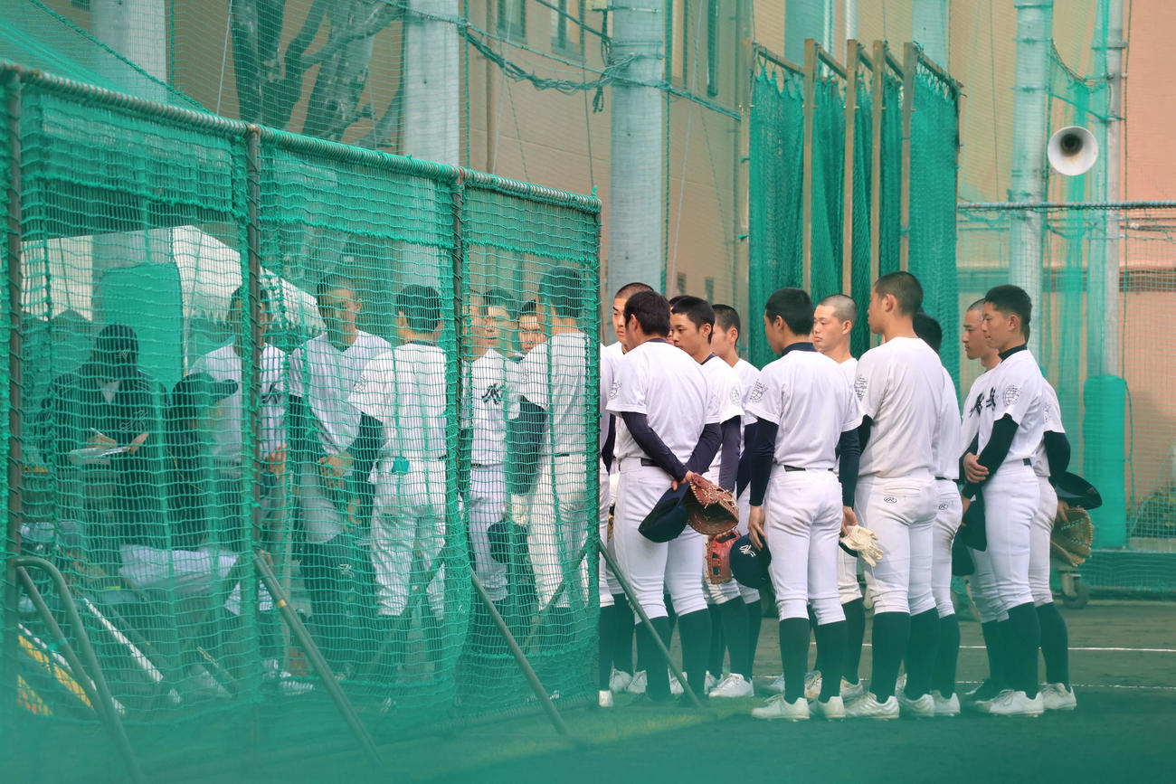 金光大阪との練習試合に臨んだ、京都外大西ナイン