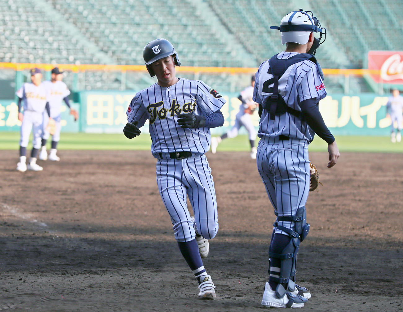 甲子園で練習をする東海大福岡の選手ら（撮影・上山淳一）