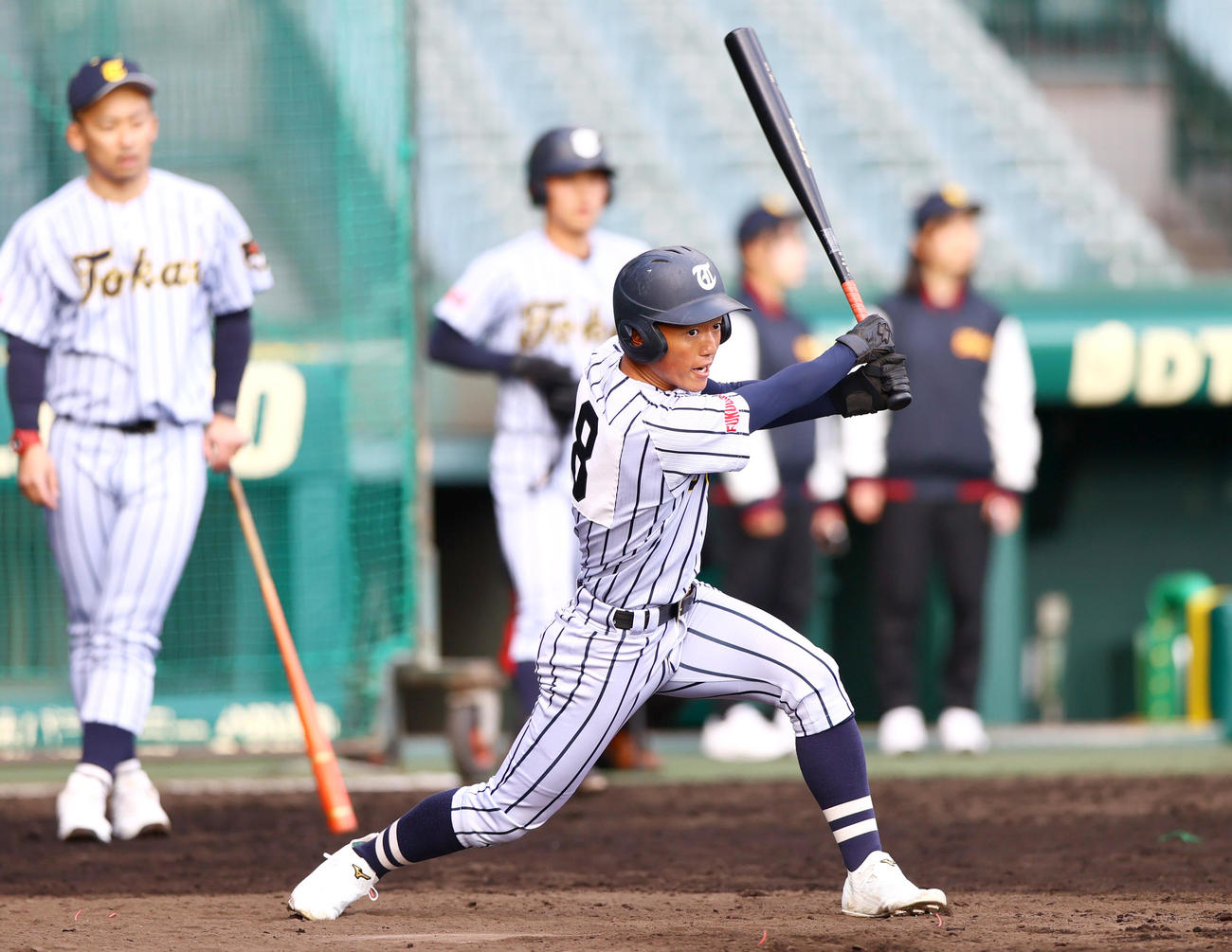 甲子園で打撃練習する東海大福岡の宗（撮影・上山淳一）