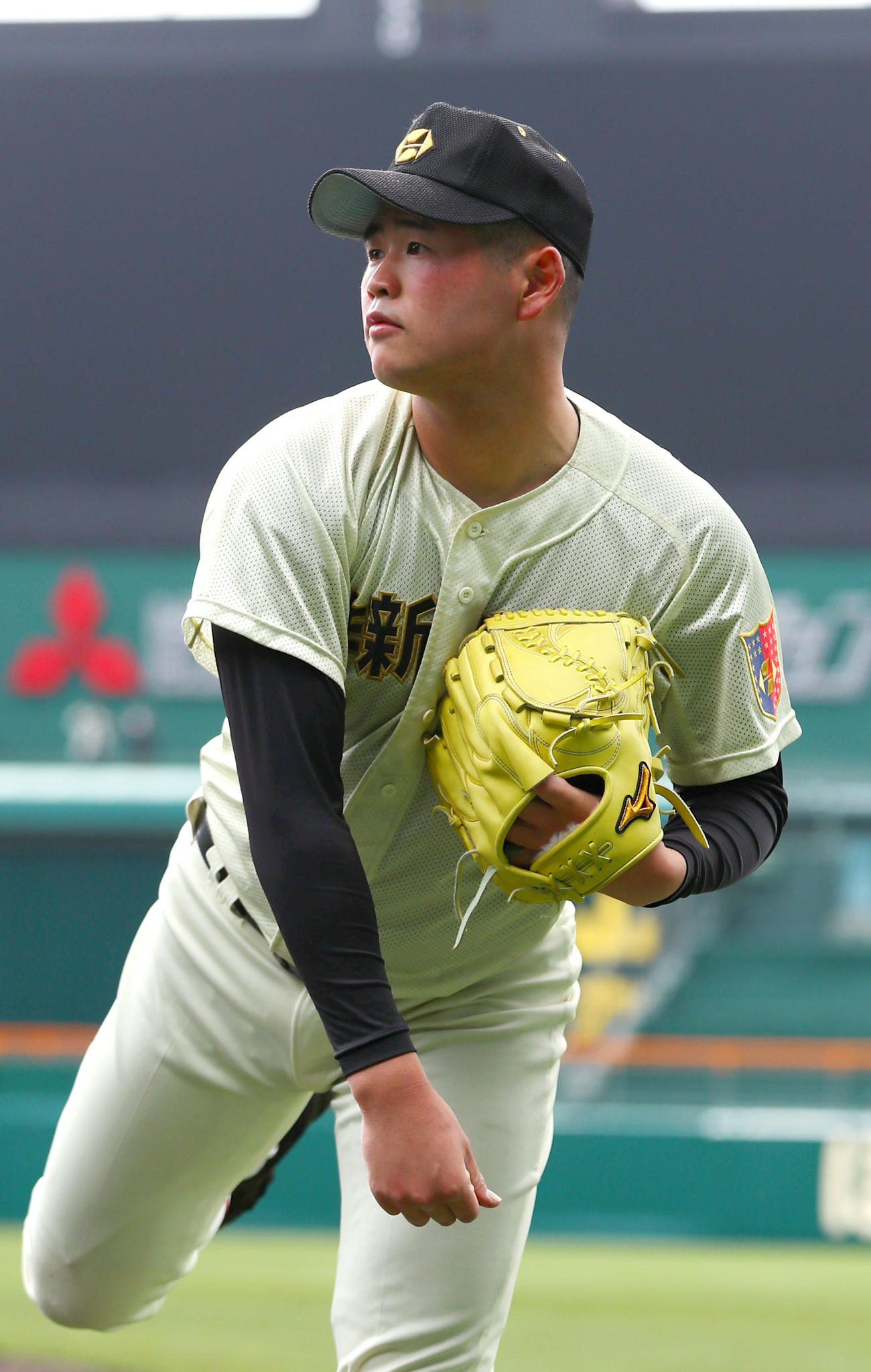 甲子園で練習をする作新学院のエース小川（撮影・上山淳一）