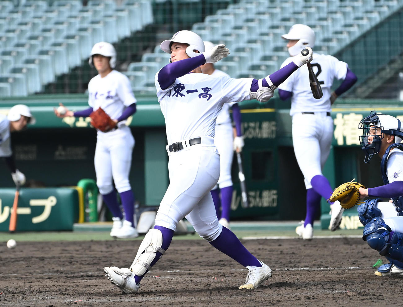 甲子園球場で打撃練習をする関東一・高橋鉄心（撮影・石井愛子）