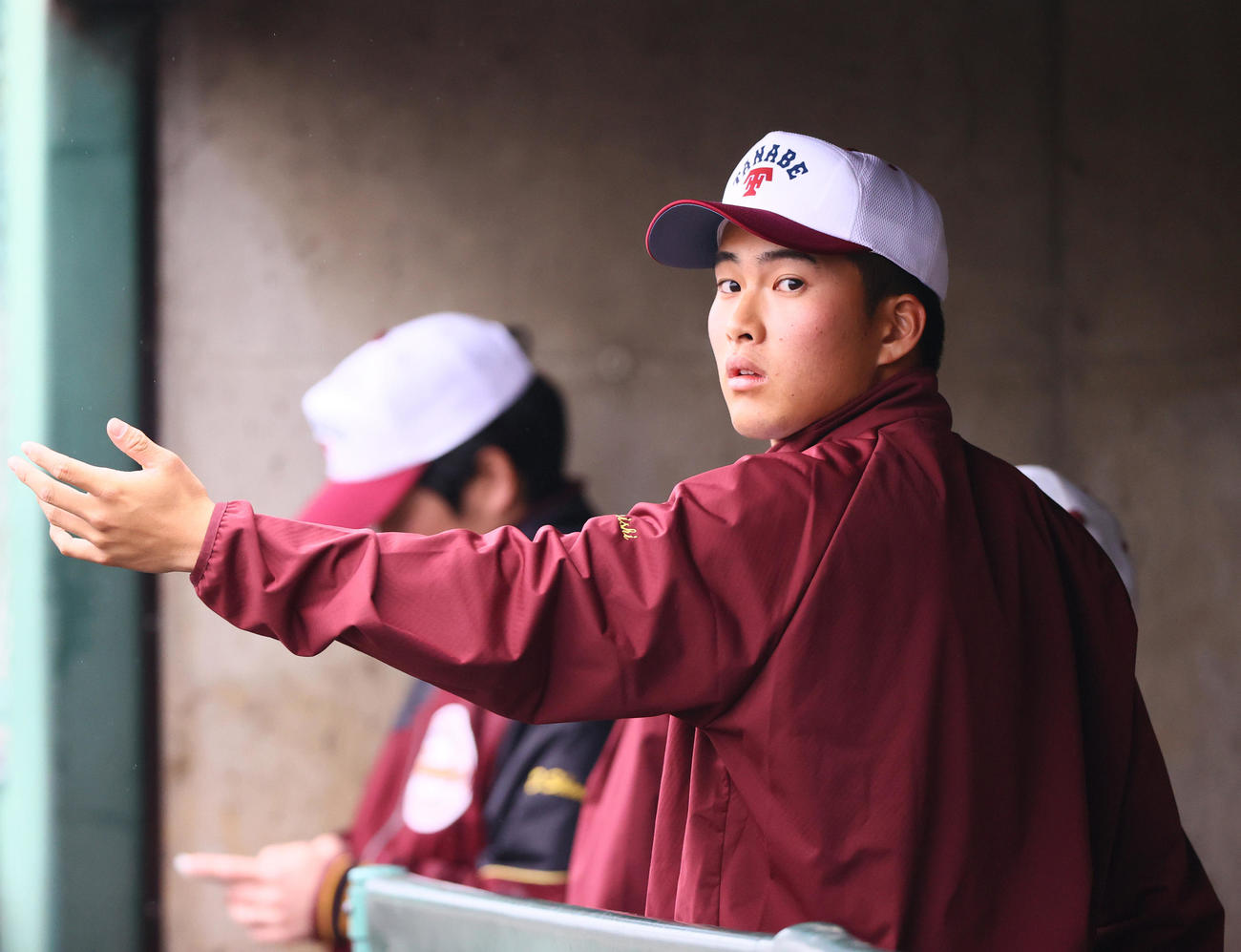 星稜との初戦を前日に控え調整する田辺の寺西（撮影・上山淳一）