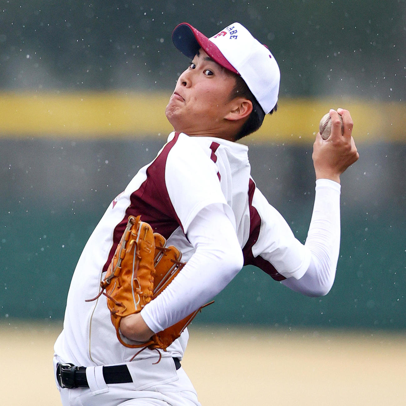 星稜との初戦を前日に控え調整する田辺の寺西（撮影・上山淳一）