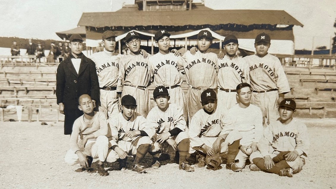 山本権十郎が自社につくった野球チーム（山本宗平さん提供）