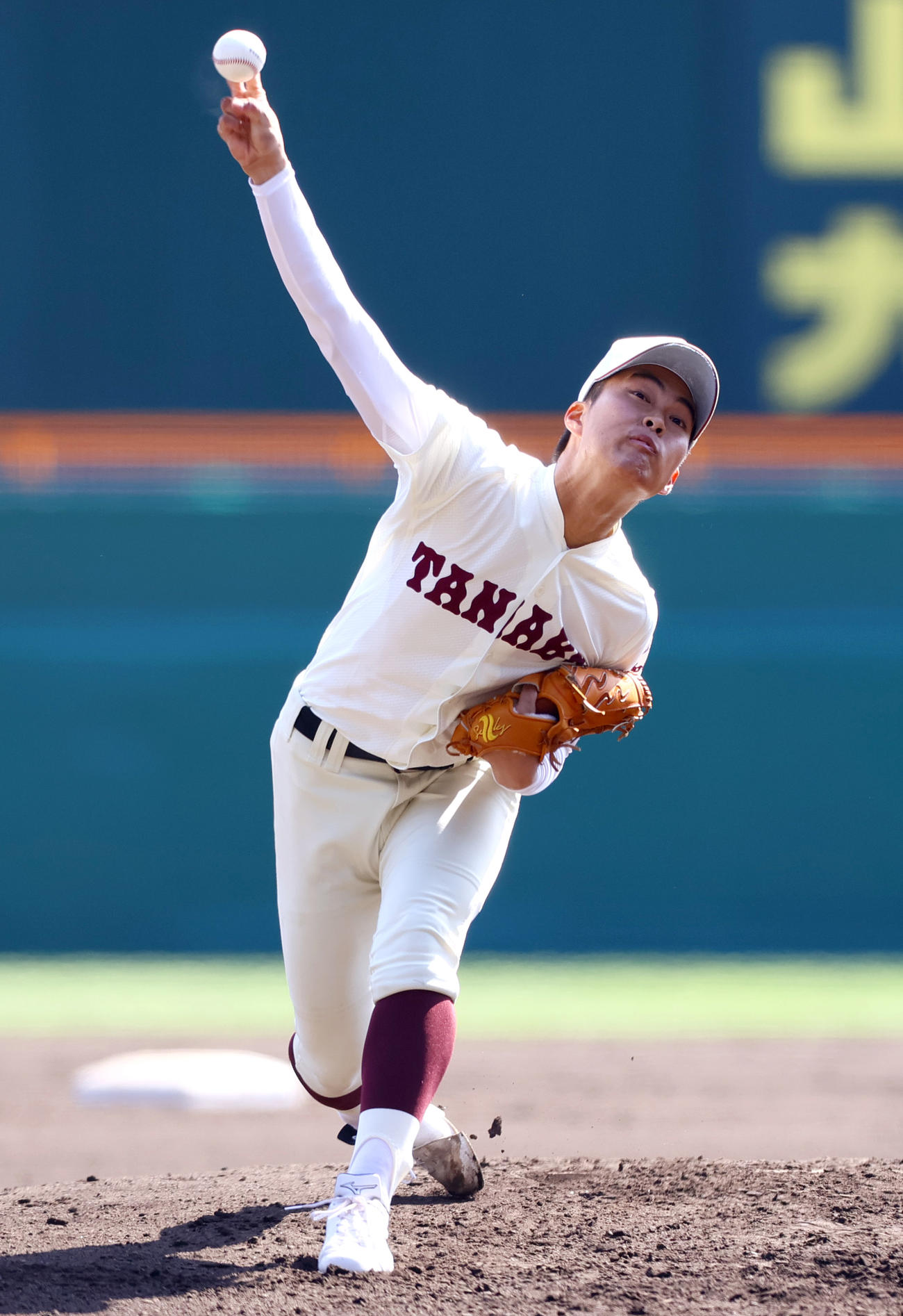 星稜対田辺　2回表星稜無死、田辺先発の寺西（撮影・上山淳一）