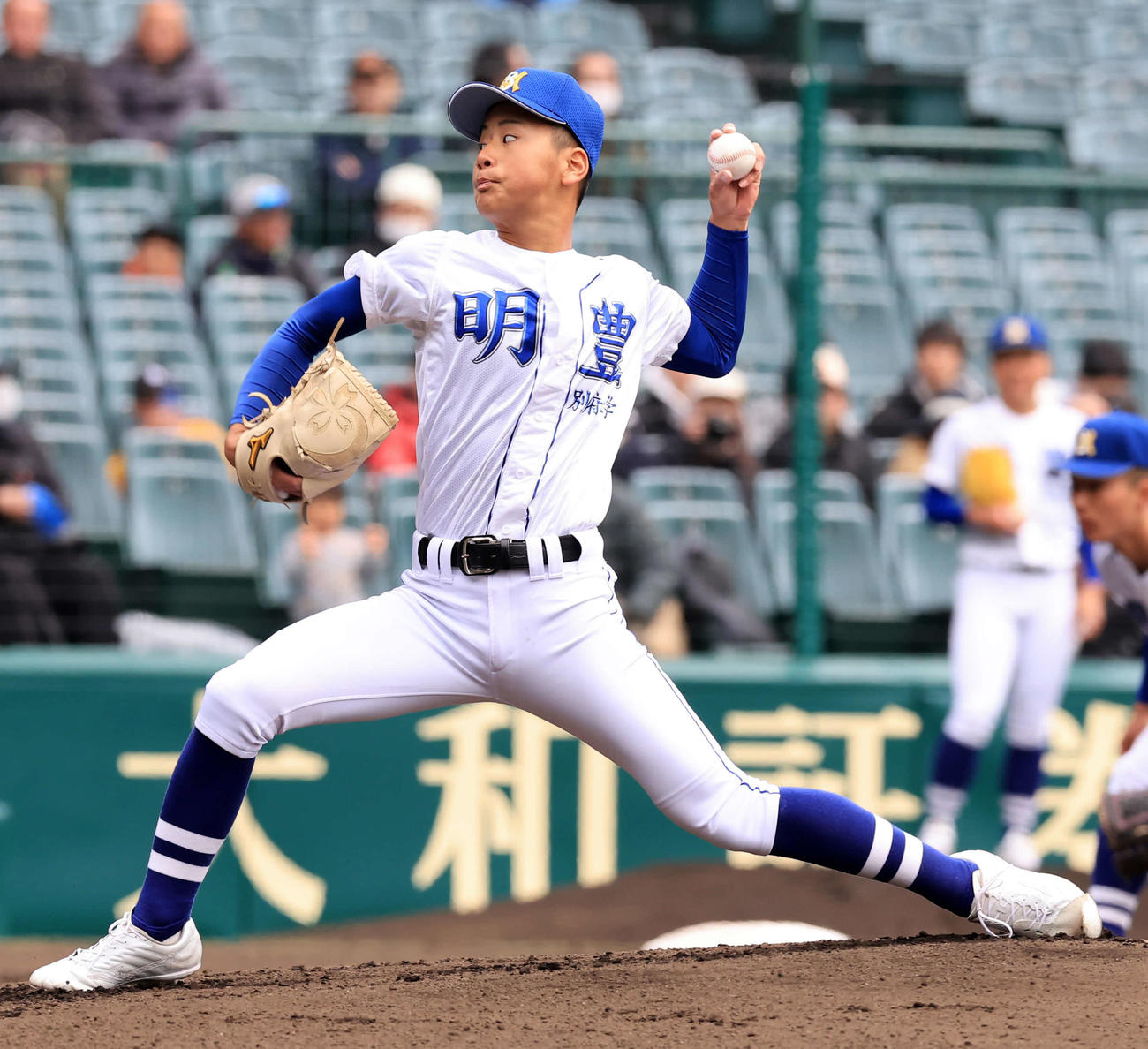 敦賀気比対明豊　明豊先発の寺本悠真（撮影・浅見桂子）