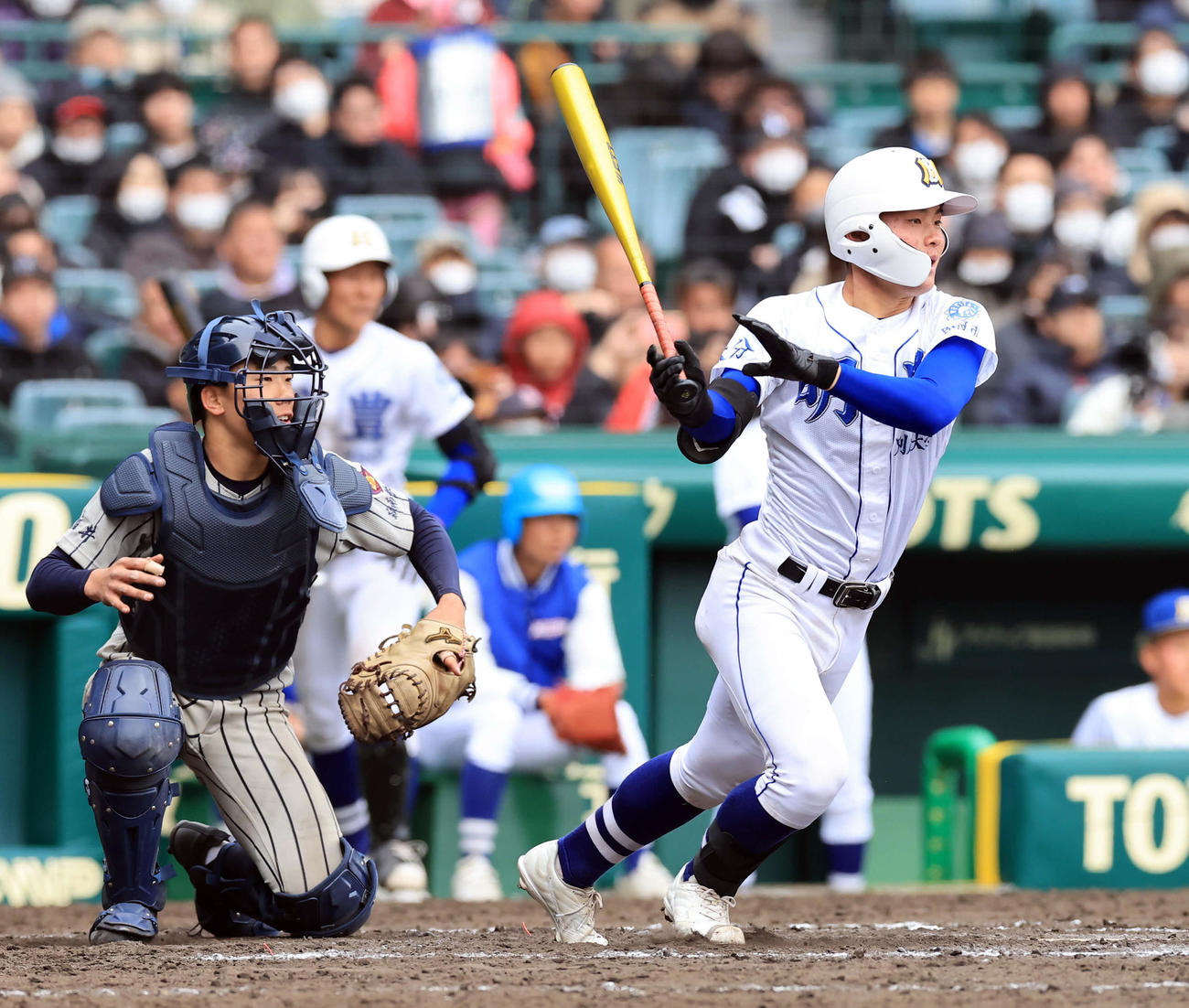 敦賀気比対明豊　9回裏明豊2死一、二塁、石田は右前サヨナラ適時打を放つ（撮影・浅見桂子）