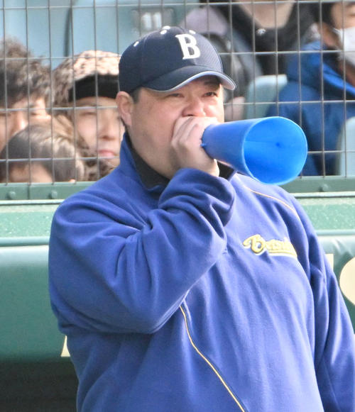 創志学園対別海 選手に声をかける別海・島影隆啓監督(撮影・石井愛子)