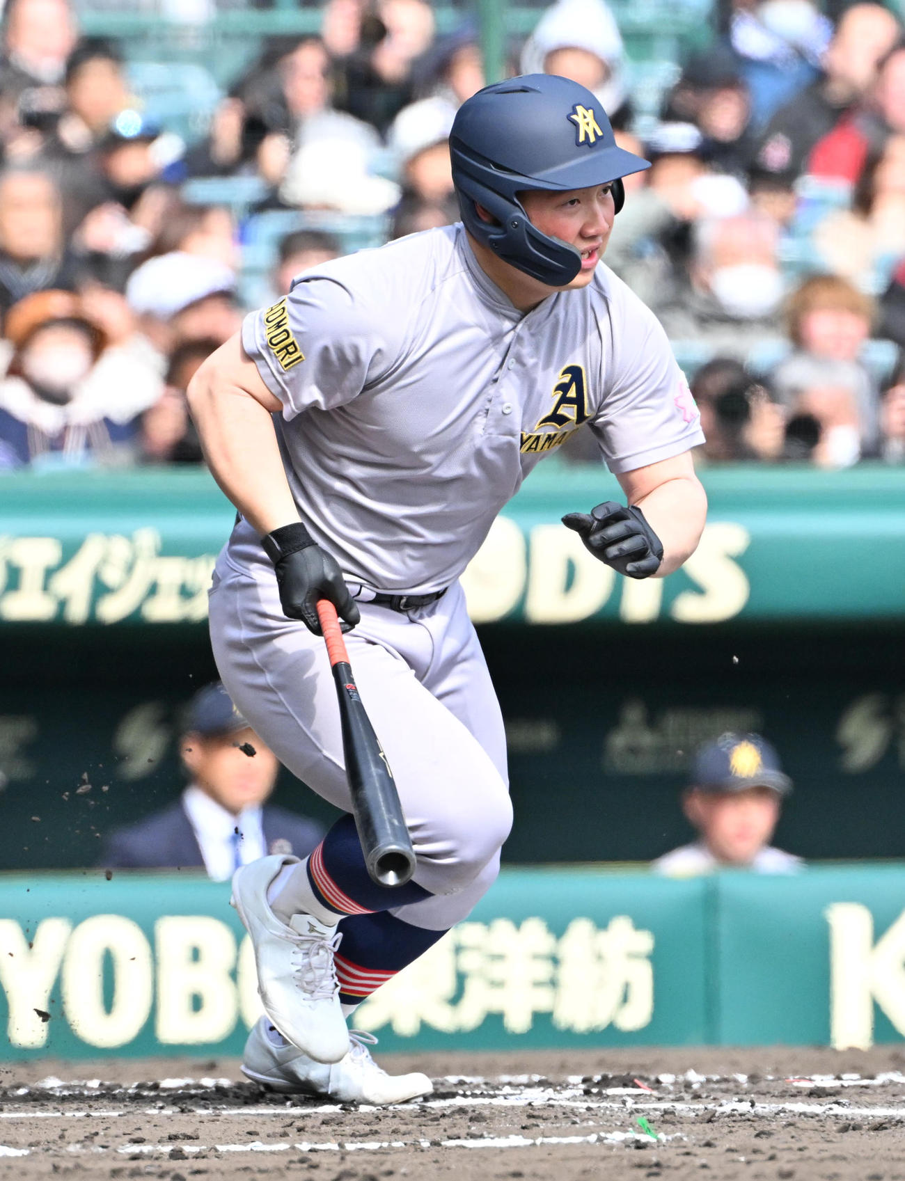 青森山田－京都国際　1回裏青森山田2死二塁、原田純希は右適時打を放つ（撮影・石井愛子）