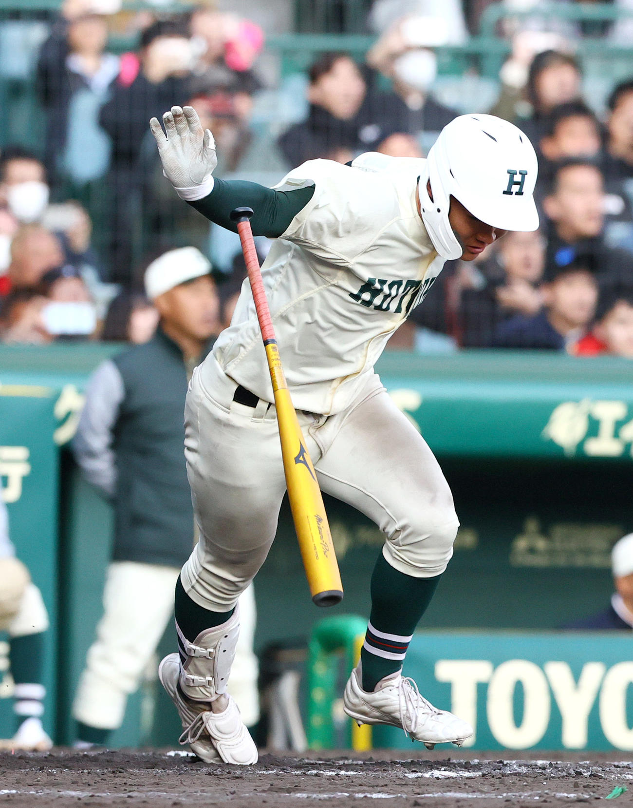 愛工大名電対報徳学園　タイブレーク10回裏報徳学園無死満塁、斎藤はサヨナラ中前適時打を放つ（撮影・上山淳一）