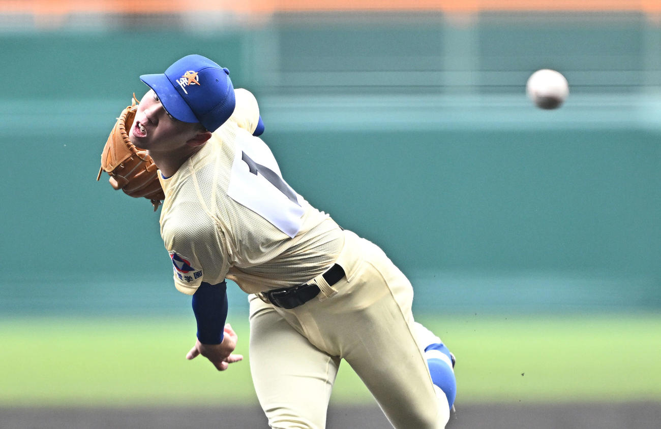 八戸学院光星対星稜　星稜先発の佐宗（撮影・滝沢徹郎）