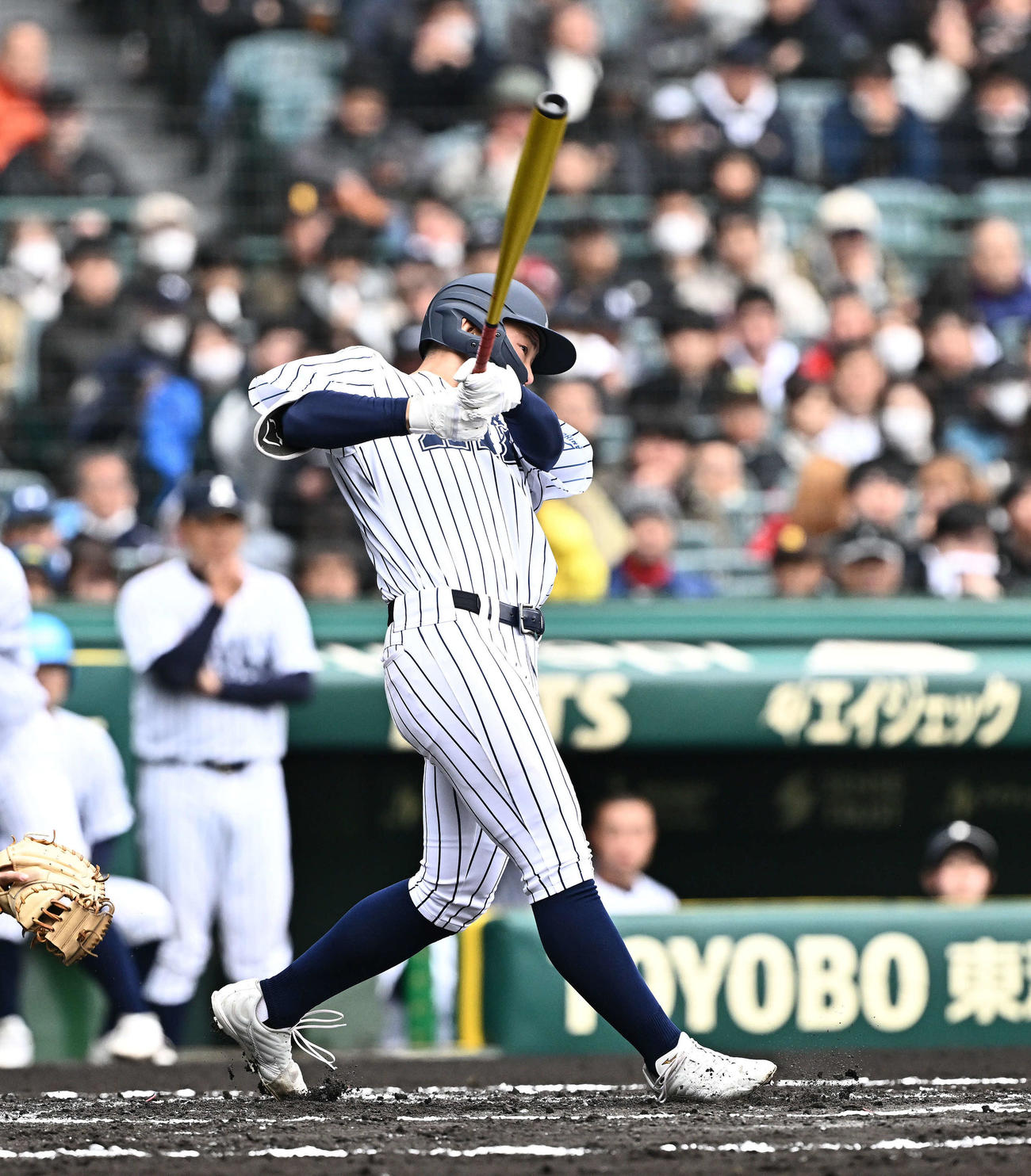 熊本国府対阿南光1回裏阿南光1死二塁、福田は先制右適時三塁打を放つ（撮影・滝沢徹郎）