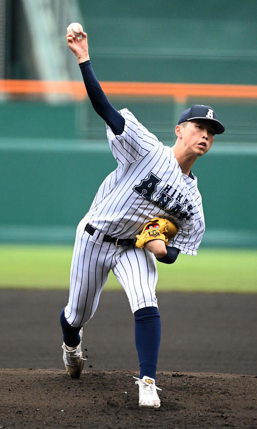 熊本国府対阿南光　阿南光先発の吉岡暖（撮影・前岡正明）