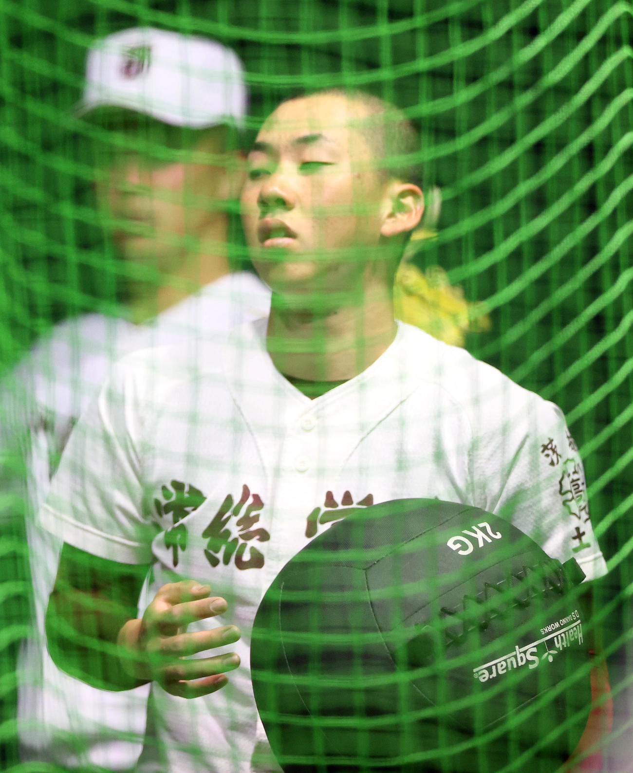 室内でトレーニングする常総学院のエース小林（撮影・上山淳一）